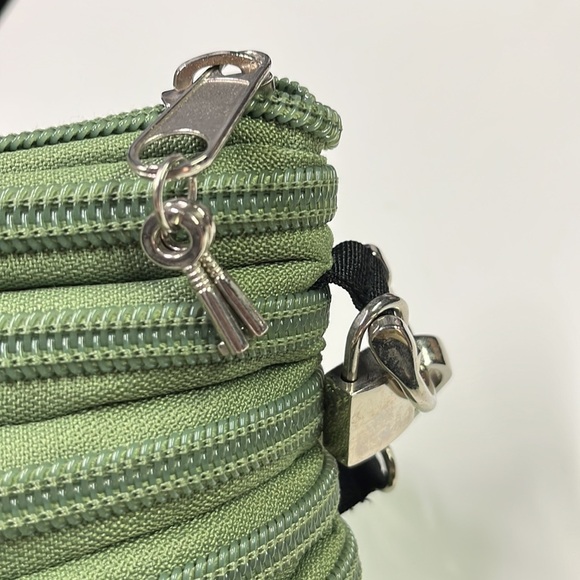 BAM BAGS Green Zipper Adjustable Shoulder Strap West/East Top Zip Urban/Work Bag - Picture 6 of 9